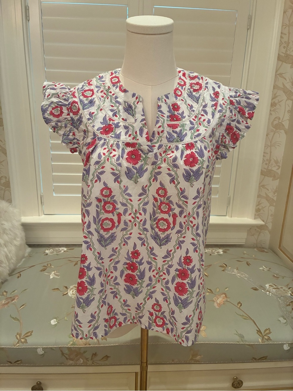Roller Rabbit White & Pink Emerson Trellis Floral Split-Neck Flutter Sleeve Top